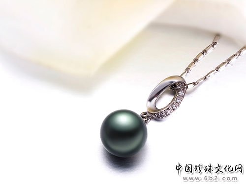 奢华大溪地黑珍珠趋热 价值堪比钻石